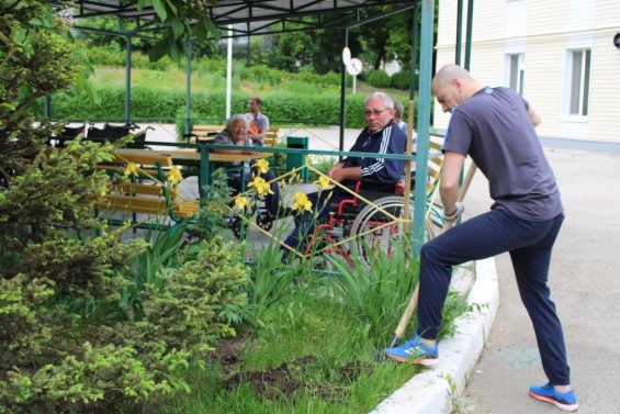 'Саратовский дом-интернат для престарелых и инвалидов' - пансионат для пожилых людей фото