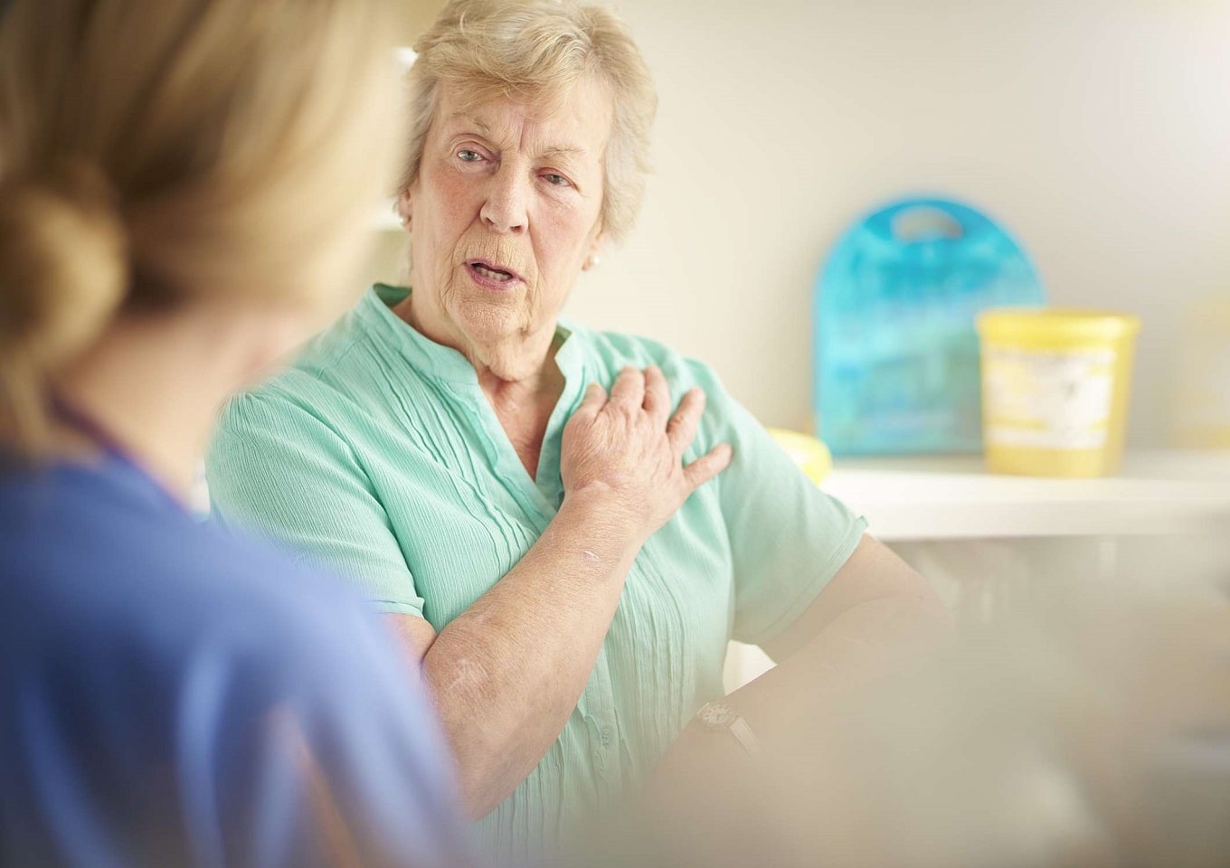 Симптоматика и признаки сердечного приступа у пожилых
