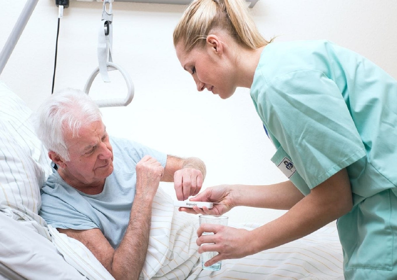 Реабилитация пожилых людей после инсульта в пансионате