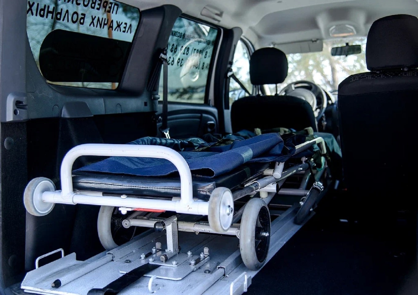 безопасная и комфортную перевозку лежачих больных